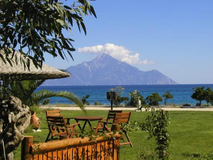Apartmenthotel Sithon Sarti Exterior photo